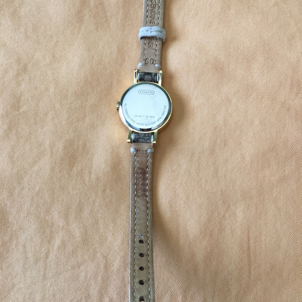 Women’s Coach watch - Picture 4 of 5